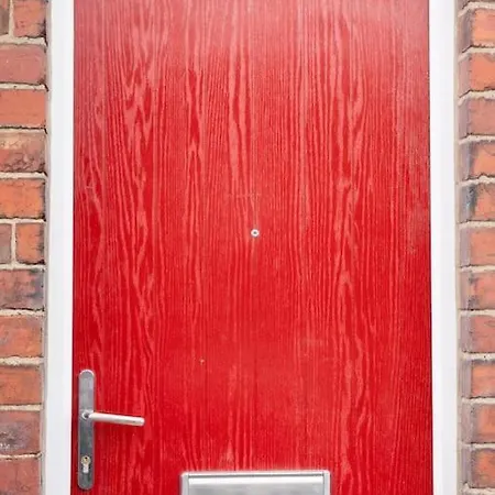 Stylish In - Free Wifi & Parking - Close To Racecourse & Centre