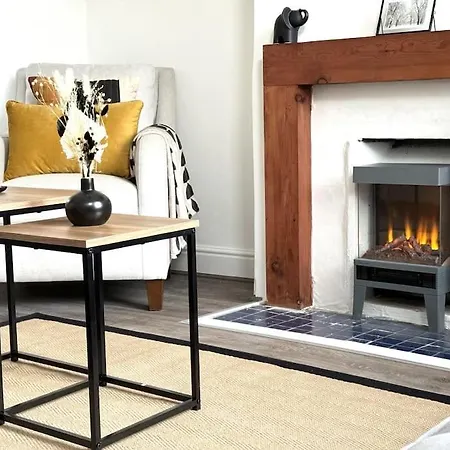 Daire Stylish In - Free Wifi & Parking - Close To Racecourse & Centre