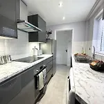 Lejlighed Stylish In - Free Wifi & Parking - Close To Racecourse & Centre York