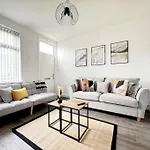 Lejlighed Stylish In - Free Wifi & Parking - Close To Racecourse & Centre
